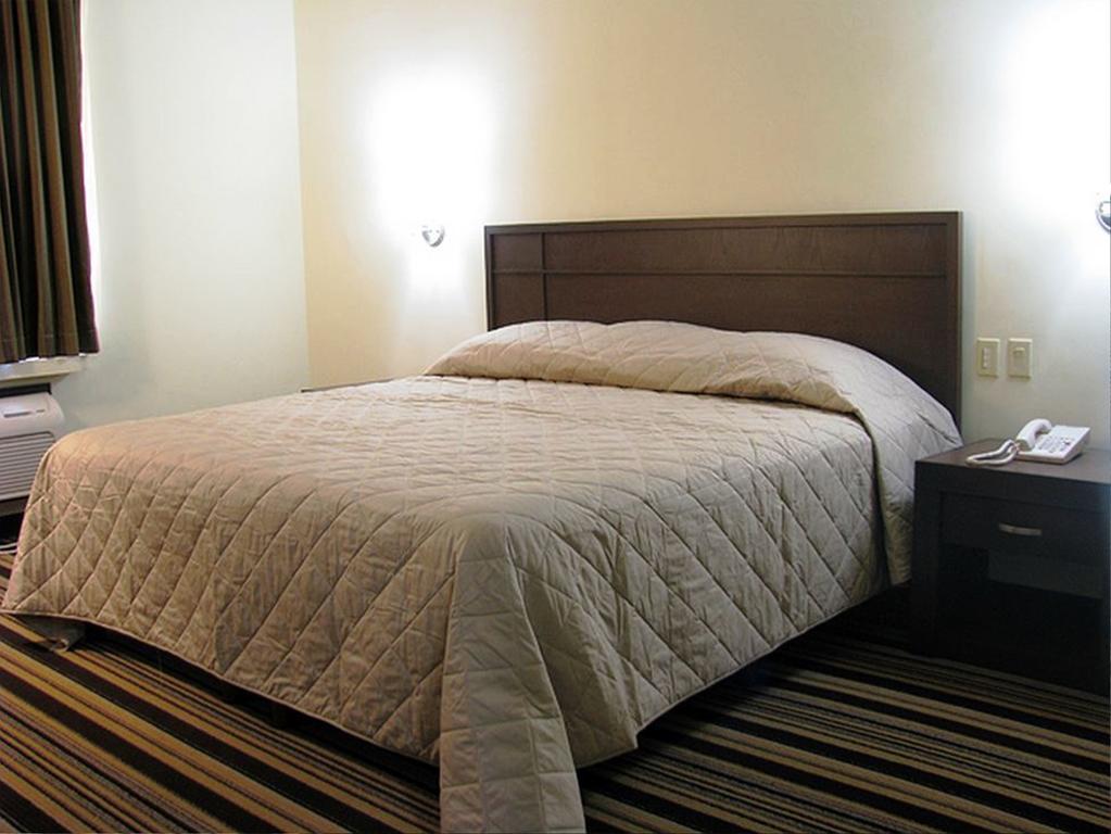 Hotel Alameda Express Matamoros  Værelse billede