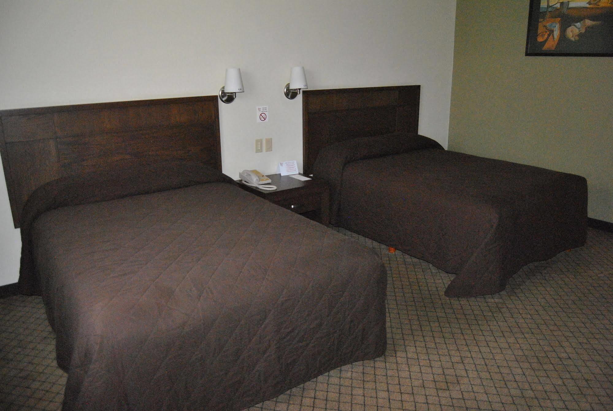 Hotel Alameda Express Matamoros  Eksteriør billede