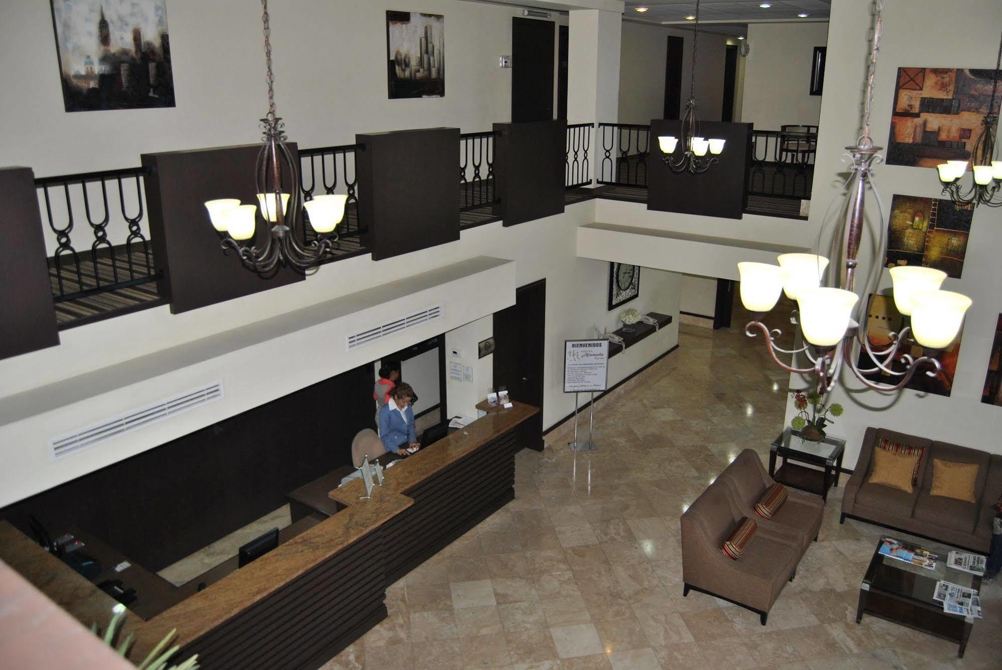 Hotel Alameda Express Matamoros  Eksteriør billede